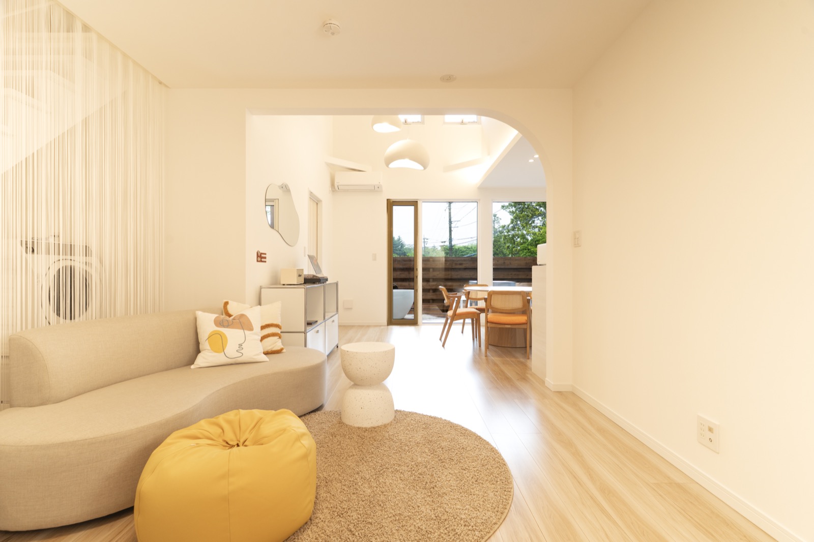 やわらかな灯りのリビング